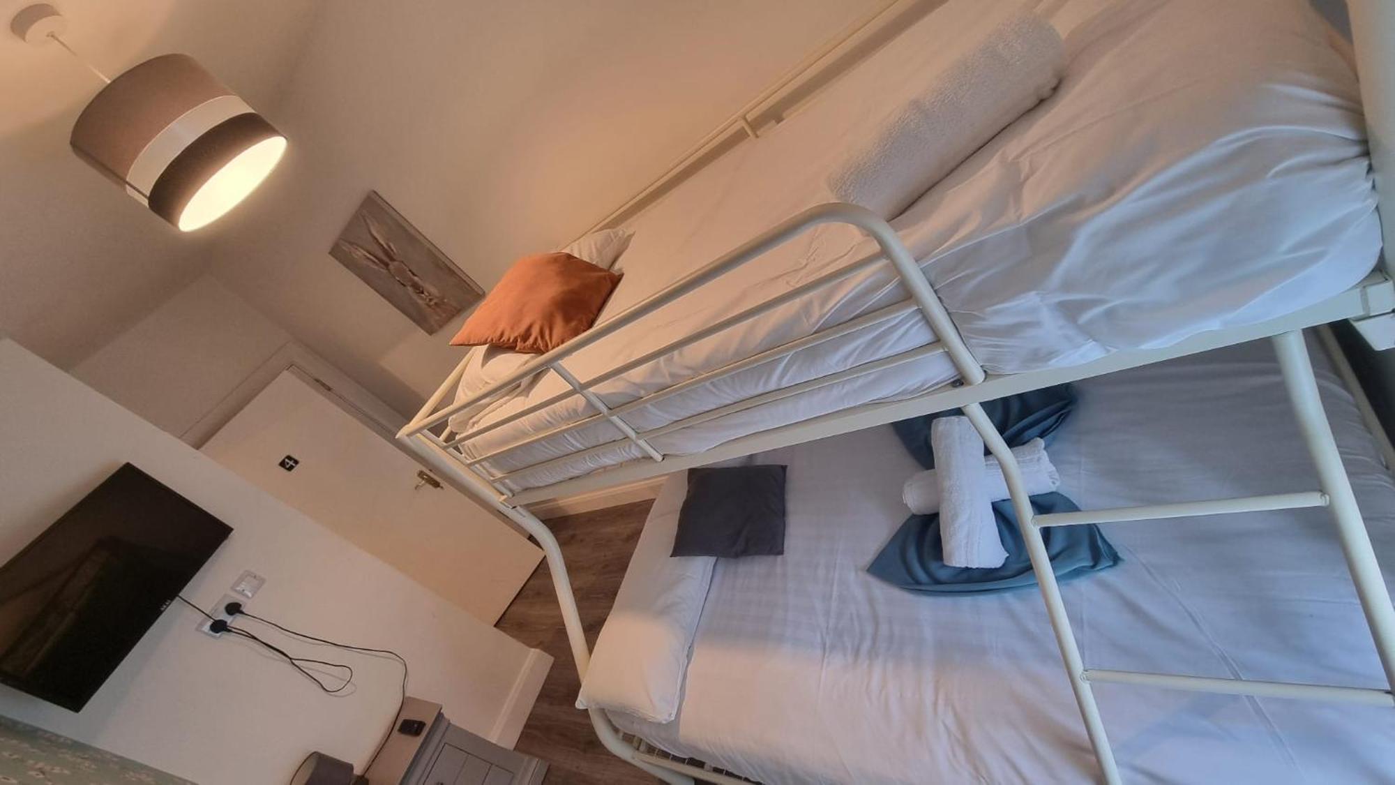 Eyre Square Lane Budget Rooms Γκάλγουεϊ Εξωτερικό φωτογραφία