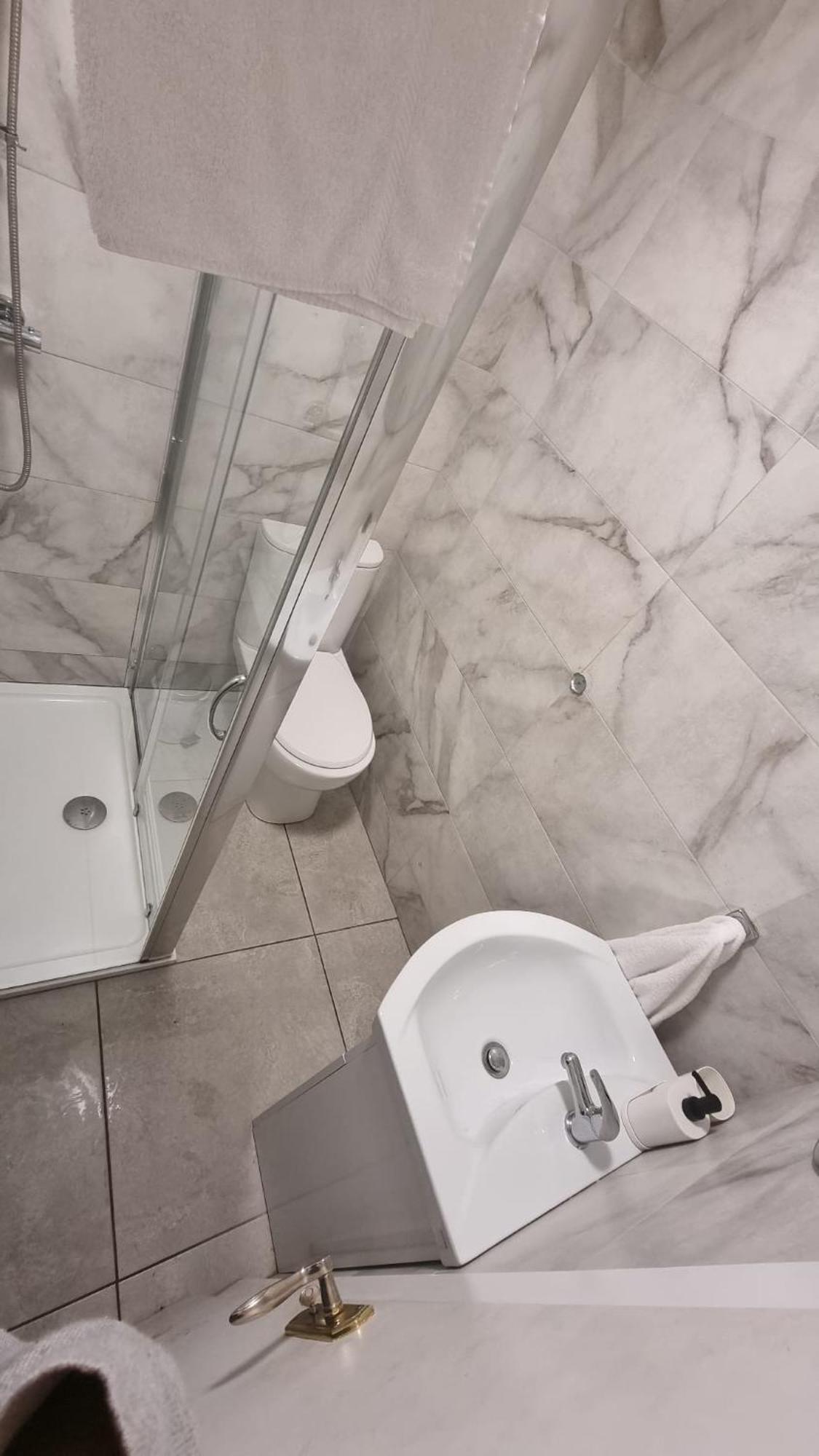 Eyre Square Lane Budget Rooms Γκάλγουεϊ Εξωτερικό φωτογραφία